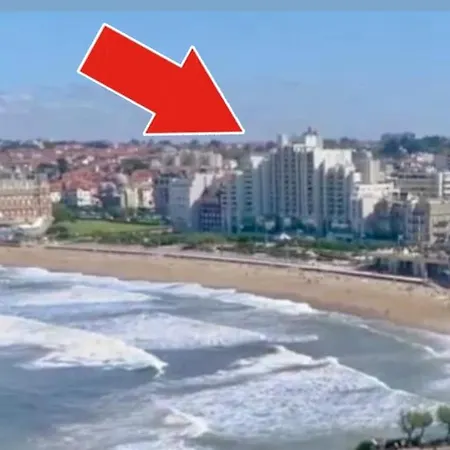 Avec Piscine Face A La דירה